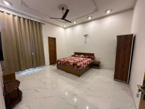Anand Kunj